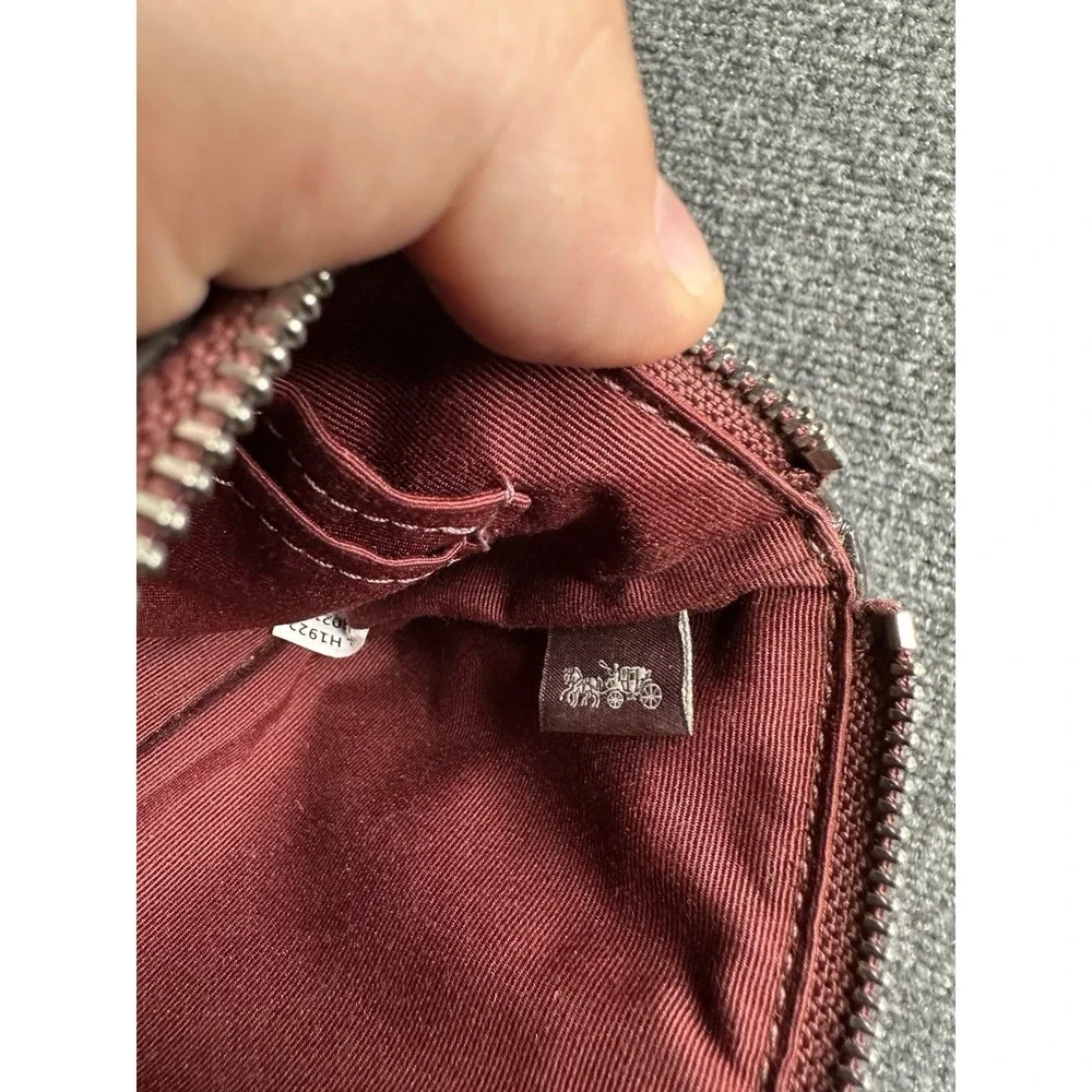 Womens Wristlet Coach Signature C Glitter Burgundy Leather, Size One Size